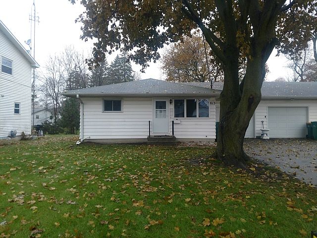 1st image of 815 Roosevelt Ct