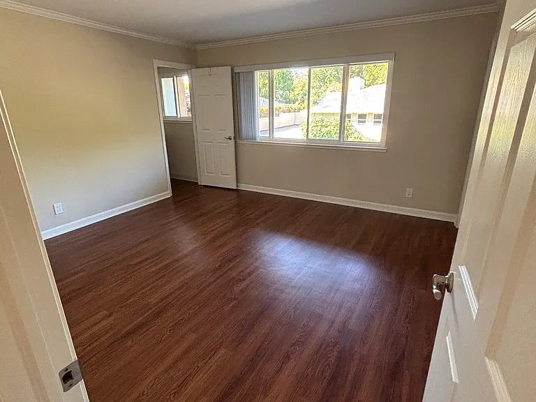 825 Menlo Ave #F — Photo 15