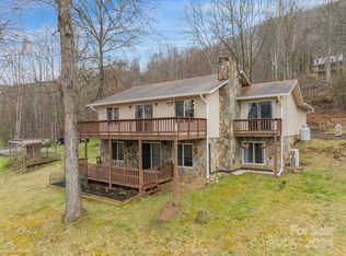 618 Wildwood Dr, Burnsville, NC 28714