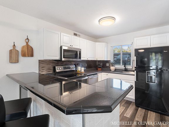 4th image of 3326 Devonwood Hills Dr #B