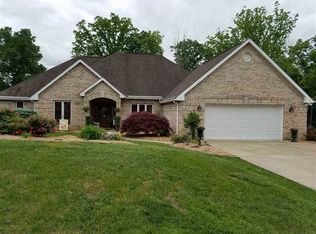 19 Cliff Woods Dr, Huntington, WV 25704