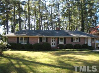 135 Edgewood Dr, Henderson, NC 27536
