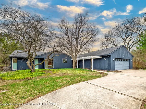 855 Lantern Hill Dr, East Lansing, MI 48823