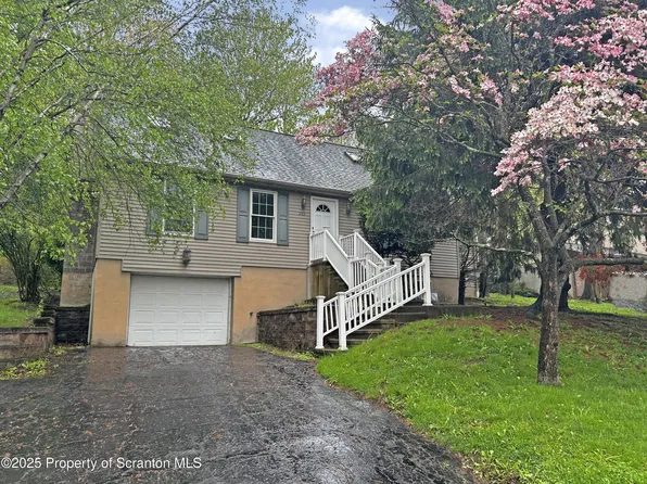 203 Willow Rd, Dalton, PA 18414