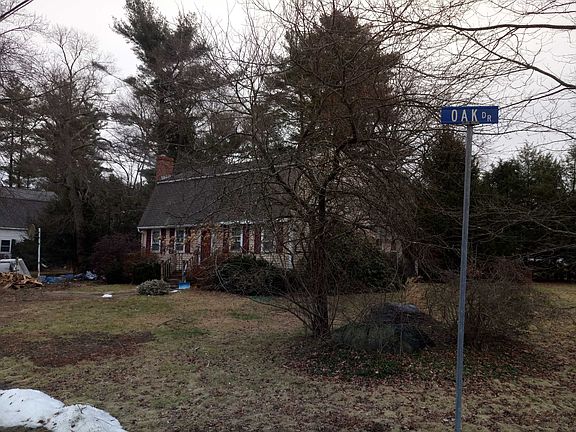 3rd image of 1 Oak Dr