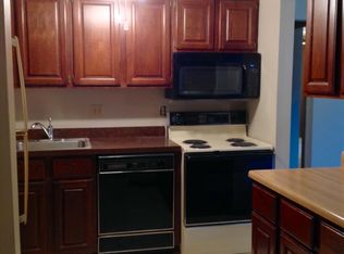 9600 Lonsdale Cir, Minnetonka, MN 55305