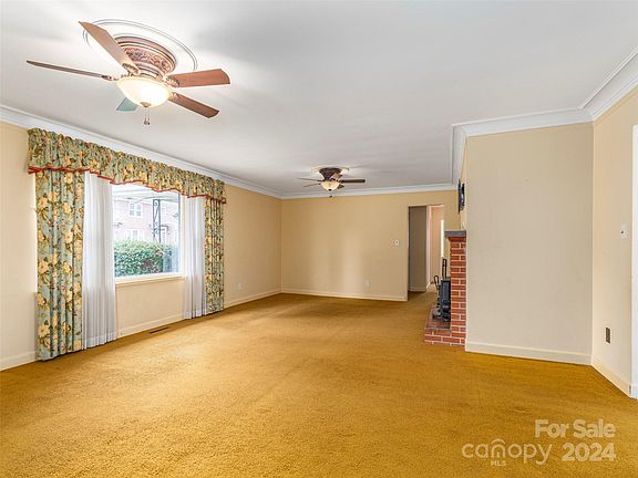 5th image of 632 Brown Ave