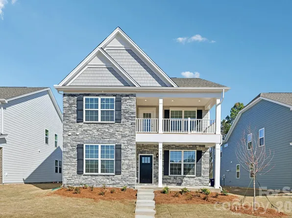 9017 Sawtooth Oak Aly, Huntersville, NC 28078