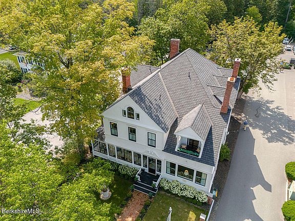 5th image of 17 Main St