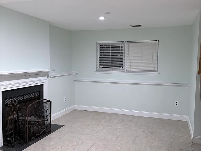 709 Elkhurst Pl — Photo 3