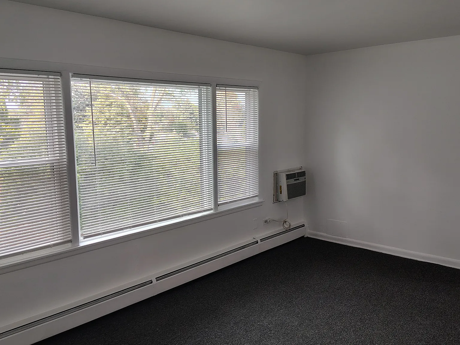 1 bed, 725 sqft, $1,400 — Photo 4