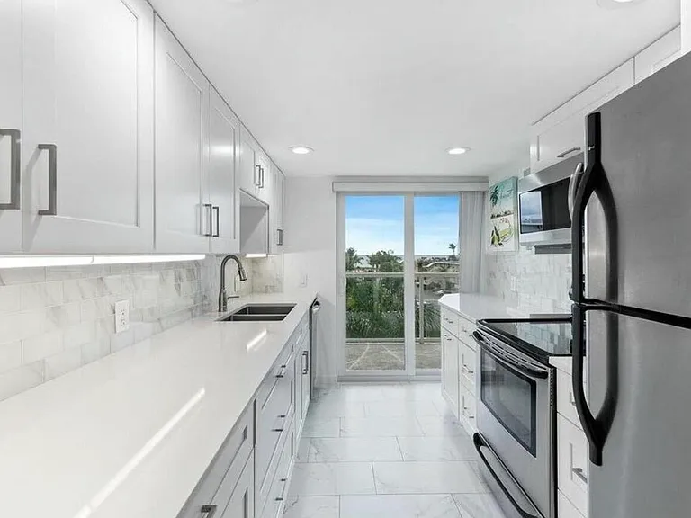 2560 S Ocean Blvd #518 — Photo 9
