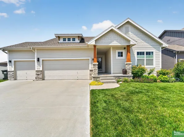 4212 S 213th St, Elkhorn, NE 68022