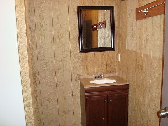 4th image of 235 Arnall Dr