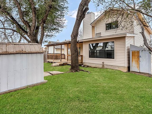 3rd image of 306 CYPRESSGARDEN DR