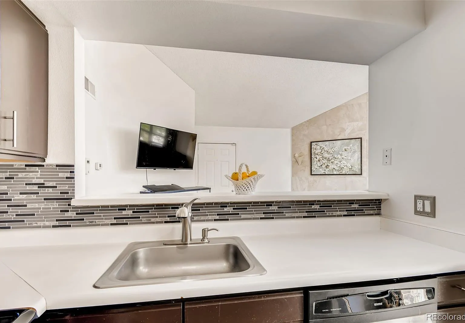 2 bed, 860 sqft, $1,900 — Photo 4