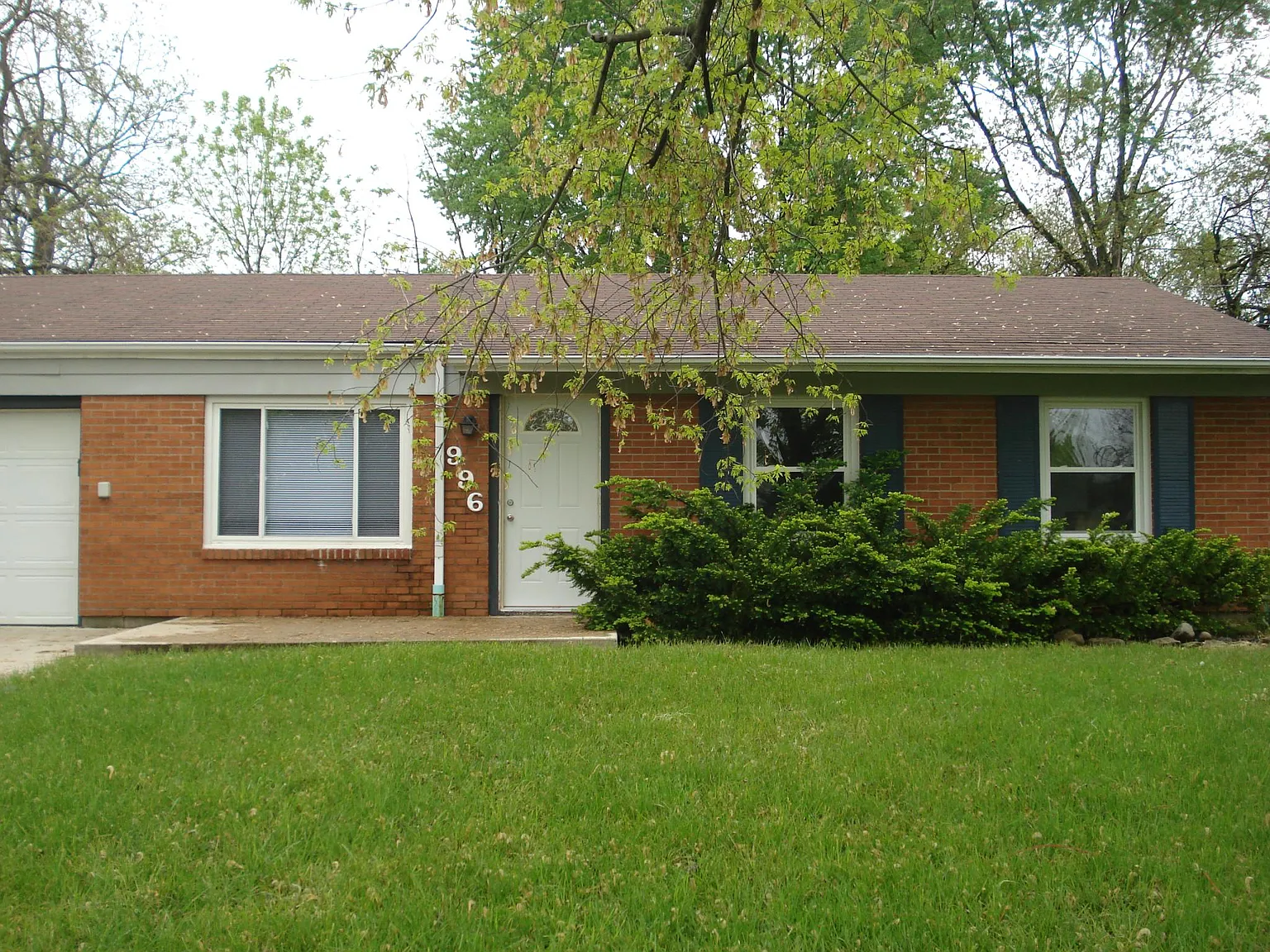 996 Brookcrest Dr photo 1