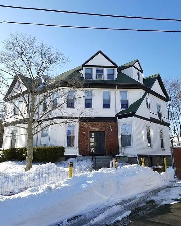 1st image of 154 Elm St APT 2