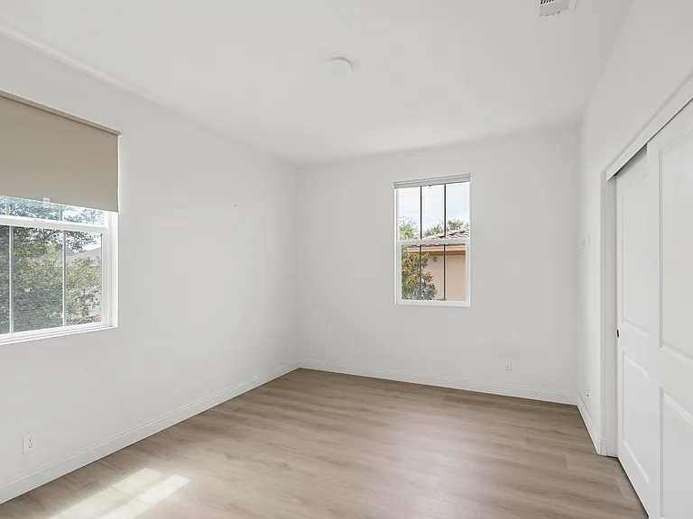 217 Wicker — Photo 28