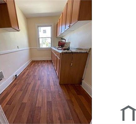 1st image of 10456 American St