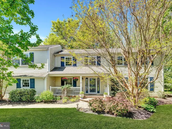 12 Kings Ct, Pennington, NJ 08534