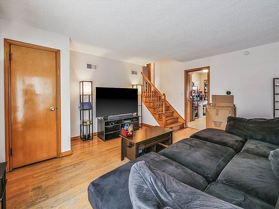 3rd image of 2408 Spruce St