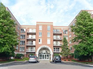 4655 N Cumberland Ave APT 203, Norridge, IL 60706