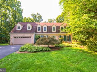10322 Dunn Meadow Rd, Vienna, VA 22182