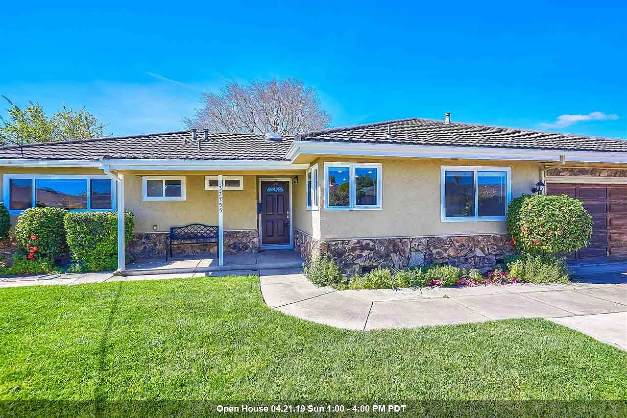 37755 Elliot St photo 1