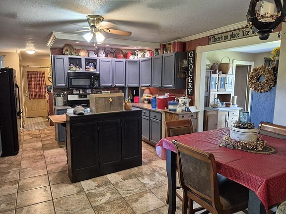 4th image of 16948 Clay Way
