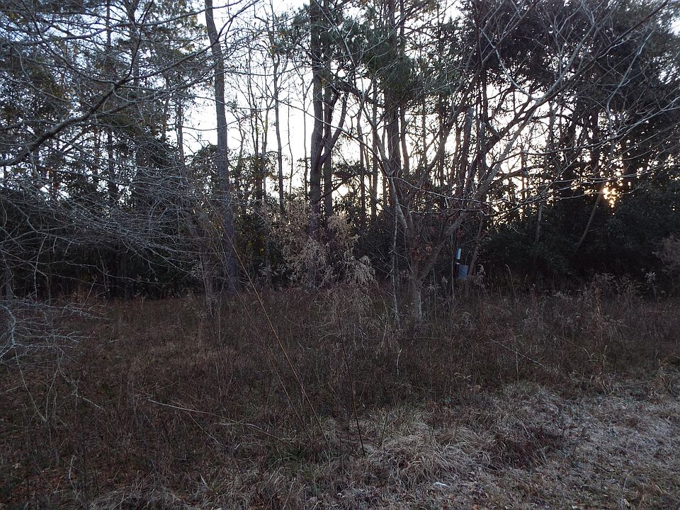 1st image of 221 Embassy Dr