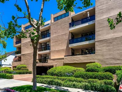 1630 Greenfield Ave APT 101, Los Angeles, CA, 90025