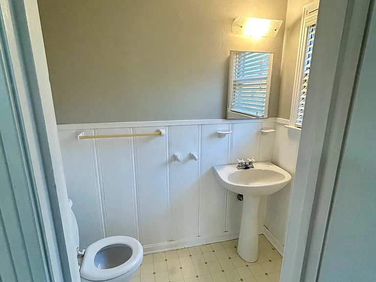 2507 Glendale Dr — Photo 7