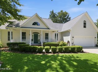 105 Travis Drive, Beaufort, NC 28516