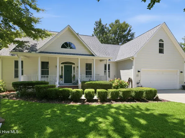 105 Travis Drive, Beaufort, NC 28516