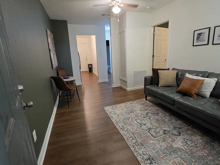 541 Okaloosa St #543 — Photo 6