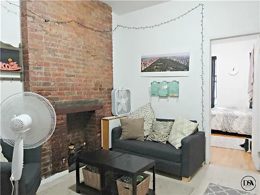 Rented by DSA Realty | media 31