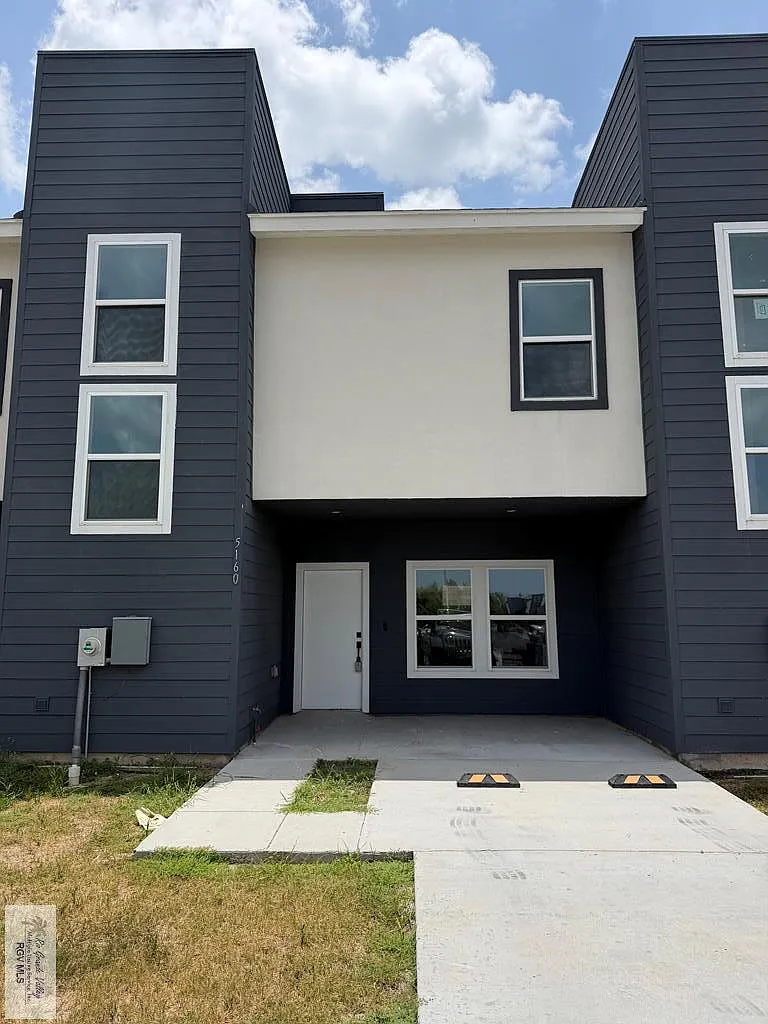3 bed, 2.5 bath, 1293 sqft, $1,700 — Photo 4