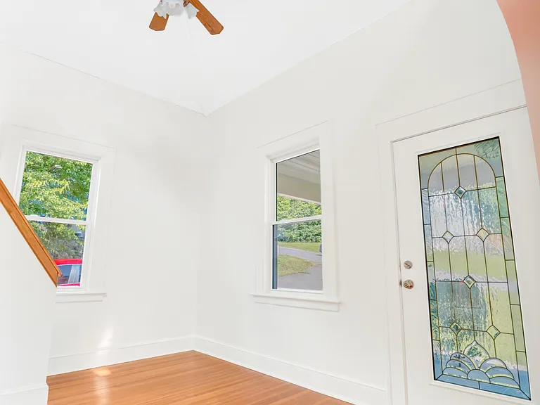 29 Hazelhurst Ave — Photo 4