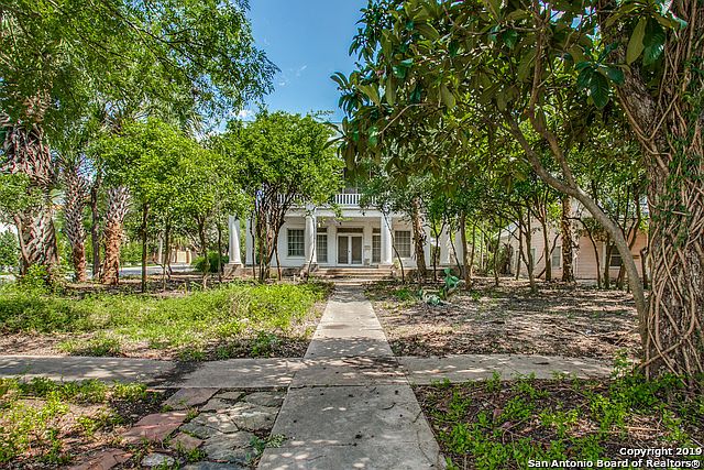 1st image of 101 E Agarita Ave