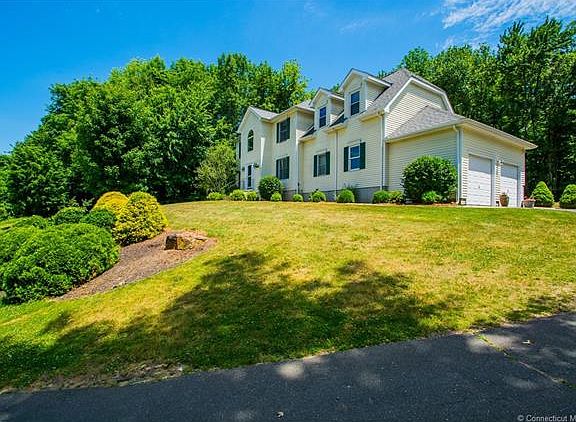 2nd image of 59 Sherwood Ln