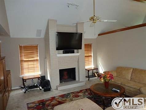 5th image of 504 Round Rock Dr