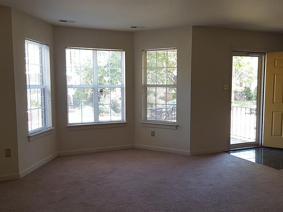 3rd image of 1315 Dance St