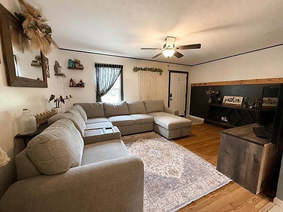 5th image of 522 NE 14th St