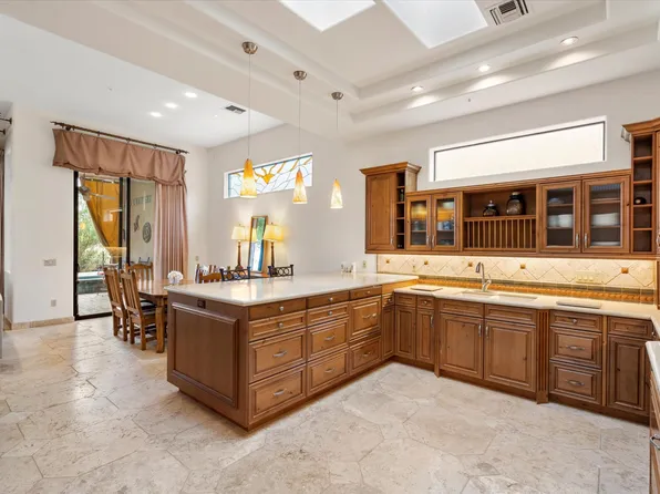 8742 E San Rafael Dr, Scottsdale, AZ 85258