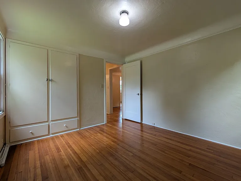 2064 Washington St — Photo 16