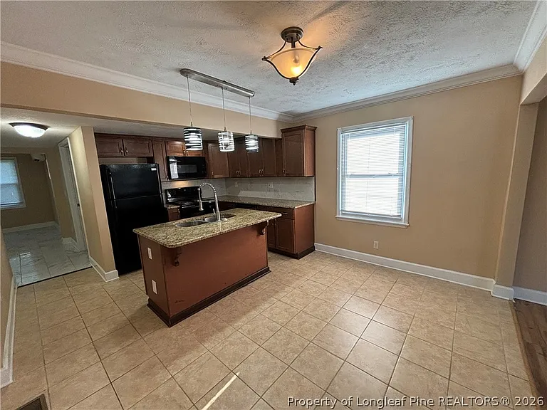 931 Fleetwood Dr — Photo 9
