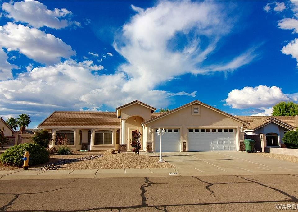1st image of 2055 John Wayne Dr