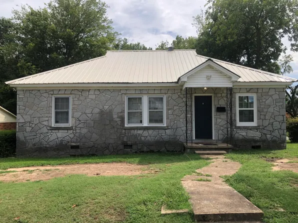 1408 Porter St, Batesville, AR 72501