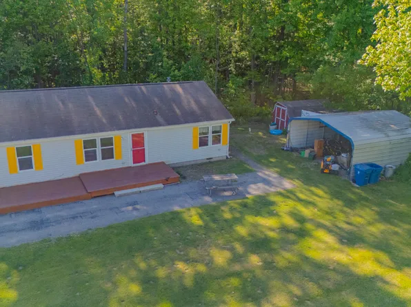 418 Superior St, Houghton Lake, MI 48629